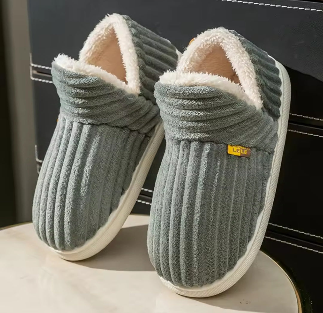 COMFORT SLIPPERS