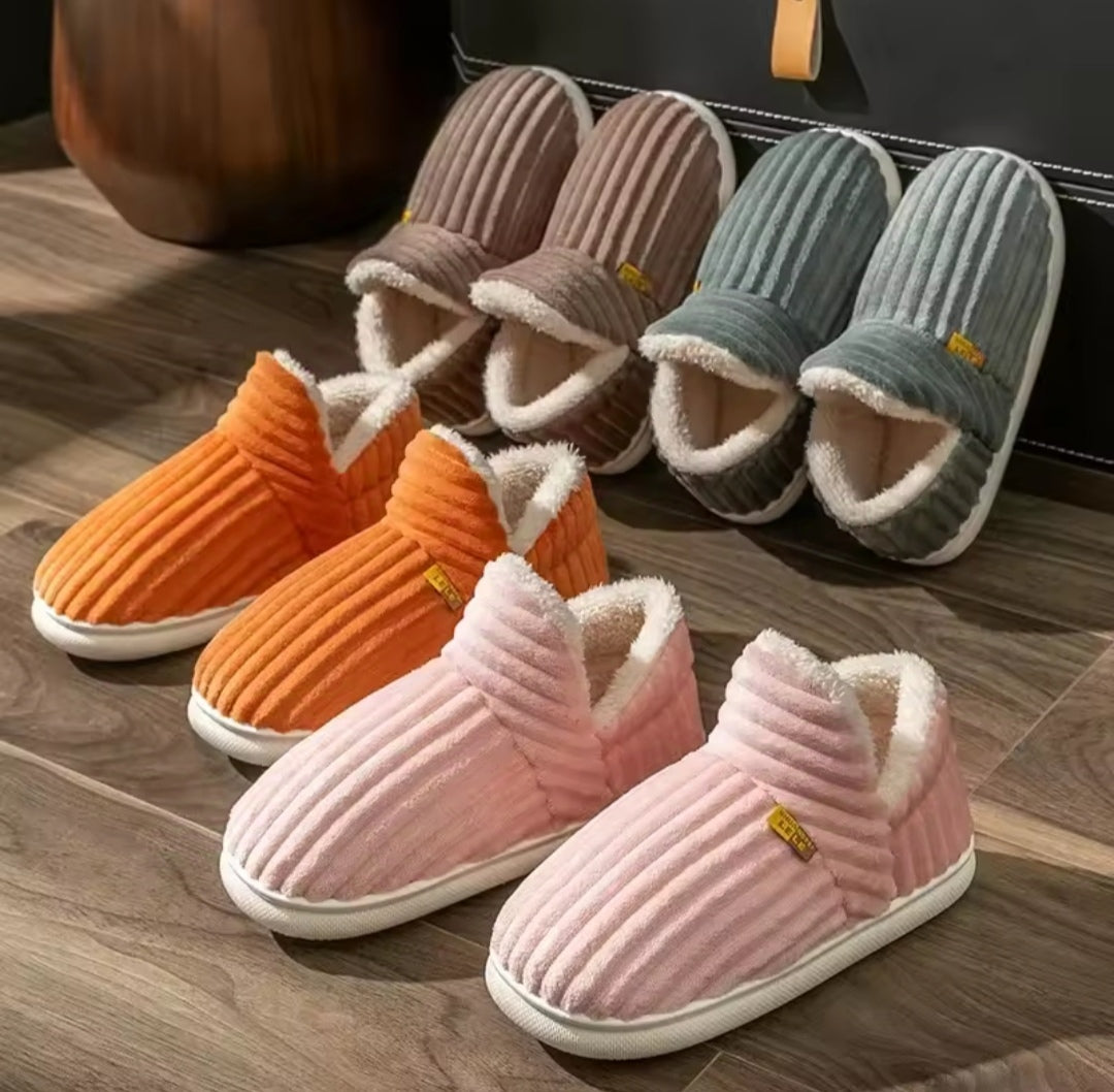 COMFORT SLIPPERS