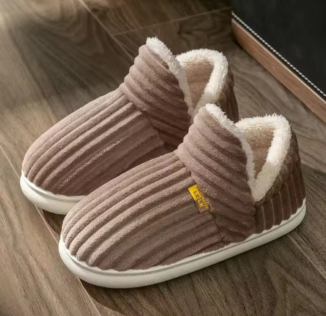 COMFORT SLIPPERS